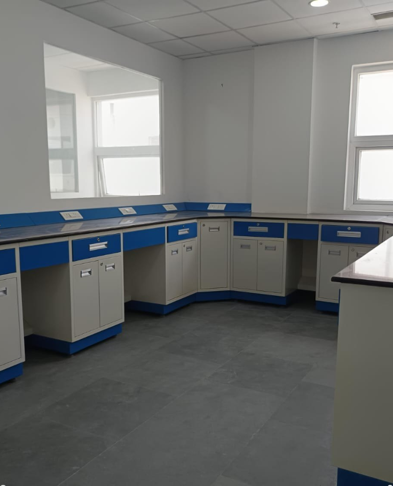 U Shape Laboratory Table Manufacturers in Chennai
